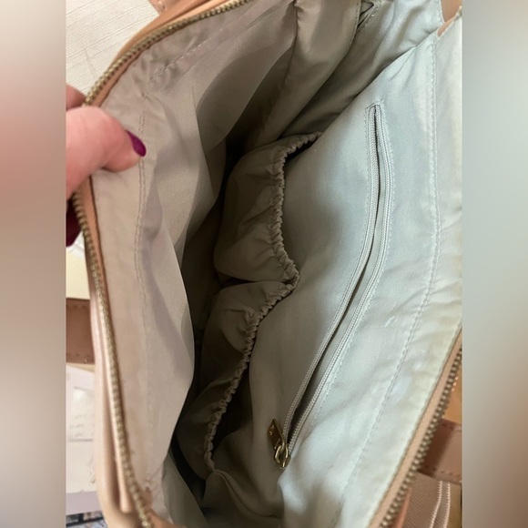 ⚪️ Skip Hop diaper bag beige classy multiple pockets - Picture 10 of 12